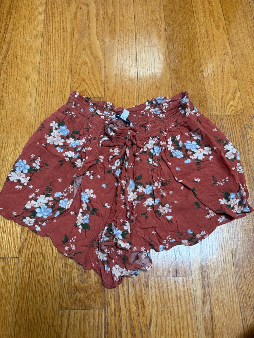 ☀️American Eagle Outfitters Rust Floral Smocked Skort